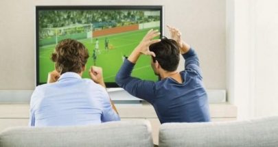 علماء يكشفون عن فائدة صحية غير متوقعة لمشاهدة كرة القدم! image