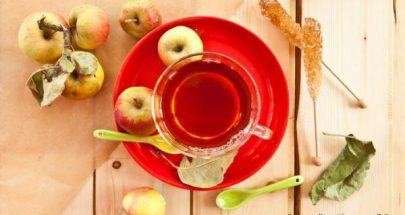 دراسة: تناول تفاحة مع كأس شاي قد يحميك من السرطان image