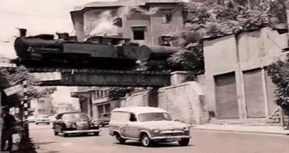 هكذا كان يمر قطار بيروت على جسر مار مخايل الذي سقط أمس! image