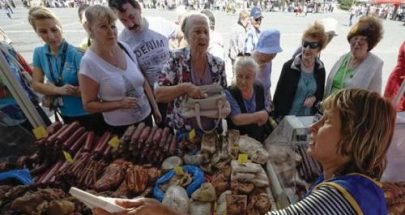 جدل في روسيا بعد توجه الحكومة إلى إعادة إحياء الأسواق الشعبية image