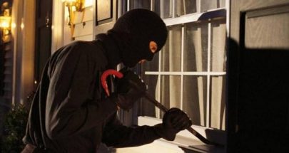 توقيف عصابة لسرقة المنازل بالجرم المشهود في كفرتبنيت! image