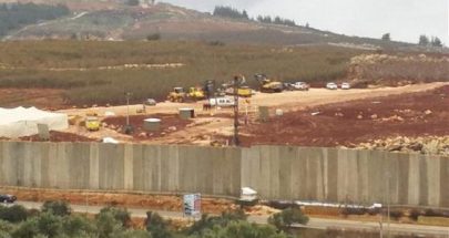 القوات الاسرائيلية تواصل اعمال الحفر image