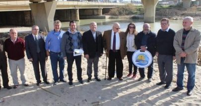 وقفة عند مصب الأولي تأييدا لقرار وزير البيئة وقف مولدات تلوث مياه النهر image