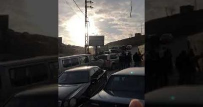 إعتداء على متظاهرين في جديتا... تكسير خيم وشهر أسلحة! image