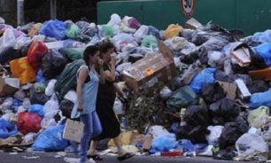 شوارع العاصمة مأوى للجرذان بسبب تكدّس النفايات وتبعثرها من قبل "النكيشة" image