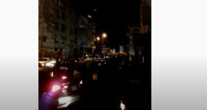 بالرغم من منع التجول... مسيرة احتجاجية في طرابلس image
