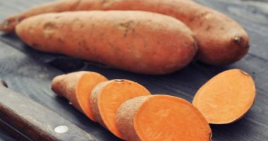 البطاطا الحلوة ثريّة بالفيتامينات والفوائد الصحيّة ومحصول للحالات الطارئة! image