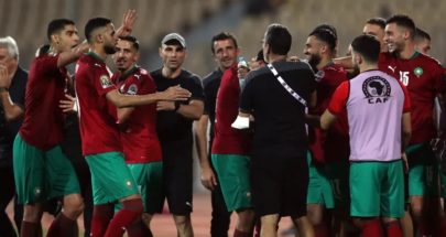 المغاربة يقابلون انتصارات "أسود الأطلس" بالفتور.. ما السر؟ image