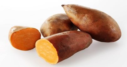 ما علاقة البطاطا الحلوة بتعزيز صحة العين؟ image
