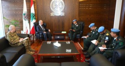 وزير الدفاع يلتقي بعثة UNDOF وسفيرَين image