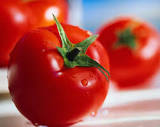 بشرى سارة للنباتيين.. الطماطم المعدلة وراثيا تعوض ما ينقصكم image