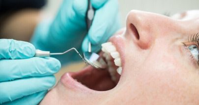 ما العوامل المؤثرة في حساسية الأسنان؟ image