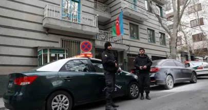 أذربيجان تخلي سفارتها في طهران وتعتبر إيران مسؤولة عن الهجوم عليها image