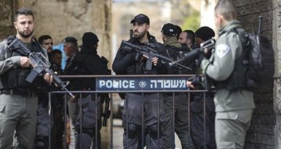 الشرطة الإسرائيلية تعتقل 42 شخصًا بعد إطلاق النار أمام الكنيس في القدس image