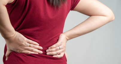 الألم المستمر في الحوض أو الظهر عند النساء علامة على مرض خطير image