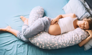 نصائح لنومٍ أفضل خلال الحمل image