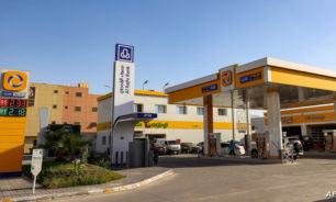 بعد قرار النفط.. توقعات بانكماش الاقتصاد السعودي image