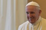 في اللحظة الأخيرة.. البابا فرنسيس يلغي مشاركته في مراسم درب الصليب image