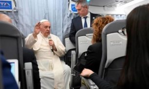 البابا فرنسيس: لا يمكن العبث بالحياة لا في بدايتها ولا في نهايتها image