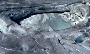 مناظر طبيعية جديدة مع اختفاء أنهار الألب الجليدية image