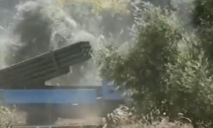 إيران تفتح مخازن حزب الله لعشائر شرق سوريا وموسكو! image