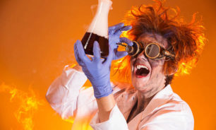 لماذا يصاب العلماء اللامعون "بالجنون" بعد جائزة نوبل؟ image