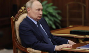 بوتين يوقع مرسوما بشأن التقسيم الإداري العسكري لروسيا image
