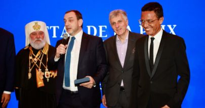 حرفوش يتسلم جائزة الإنسانية العالمية 2024 من أجل السلام في باريس image
