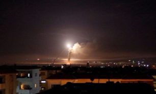 غارات إسرائيلية على مستودعات صواريخ في حلب.. سقوط 42 شخصا بينهم 6 عناصر للحزب image
