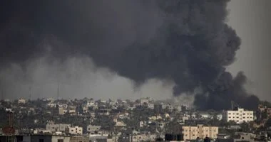 شهداء وجرحى في غارات إسرائيلية على غزة واستشهاد صياد في رفح image