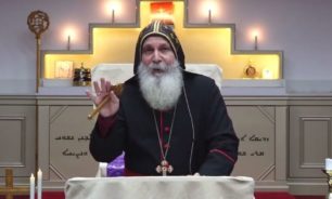 "يُرجّح أنه لبناني"... معلومات عن طاعن الكاهن العراقي في أستراليا image