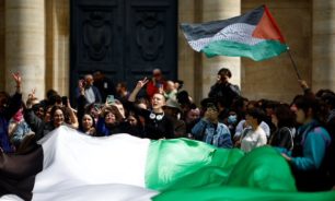 فض اعتصام لطلاب مؤيدين لفلسطين بجامعة السوربون الفرنسية image