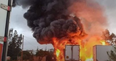 بالصور: إندلاع حريق بشاحنتي نقل في خراج بلدة الشيخ عياش الحدوديّة image