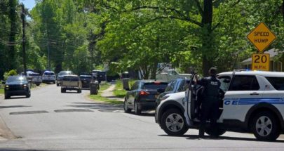 مقتل اربعة ضباط أثناء تنفيذ مذكرة اعتقال هارب في منزل في نورث كارولاينا image
