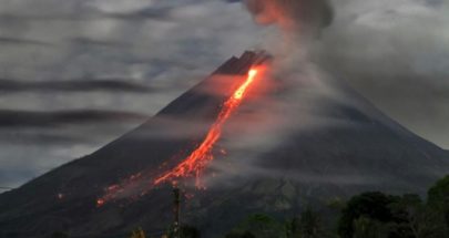 ثوران بركان في أندونيسيا image