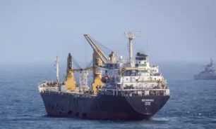 سفينة إيرانية بالبحر الأحمر.. هل تصبح الهدف الانتقامي لإسرائيل؟ image