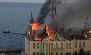 حريق كبير بعد استهداف روسيا ميناء أوديسا بصاروخ باليستي image