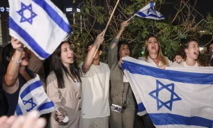 أهالي المحتجزين الإسرائيليين لنتنياهو: أنقذوا أرواح ذوينا image
