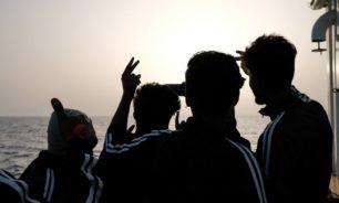 الاتحاد الأوروبي متّهم بتمويل عمليات ترك المهاجرين الأفارقة في الصحراء image