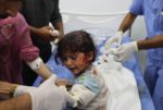 مشاهد مروّعة بعد مجزرة الخيام في رفح: مقتل 35 فلسطينيا وإصابة العشرات image