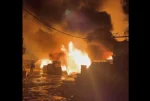 بالفيديو- حريقٌ كبير داخل معمل في الشويفات image