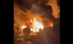 بالفيديو- حريقٌ كبير داخل معمل في الشويفات image