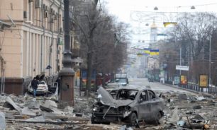 11 قتيلًا على الأقل بينهم امرأة حامل في قصف روسي على خاركيف image
