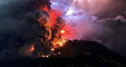 ثوران بركان إيبو في إندونيسيا يجبر السلطات على إخلاء 7 قرى image