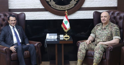 قائد الجيش عرض الاوضاع مع سفيري قطر وايطاليا image