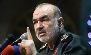 قائد الحرس الثوري الإيراني يهدد بإغلاق شرقي البحر الأبيض المتوسط image