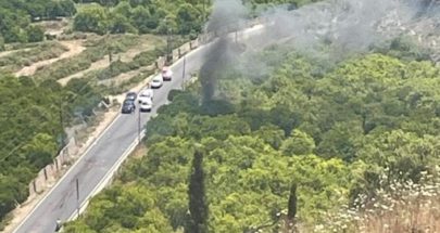 جبهة الجنوب مشتعلة.. بالفيديو: استهداف سيارة في بلدة كوثرية الرز image